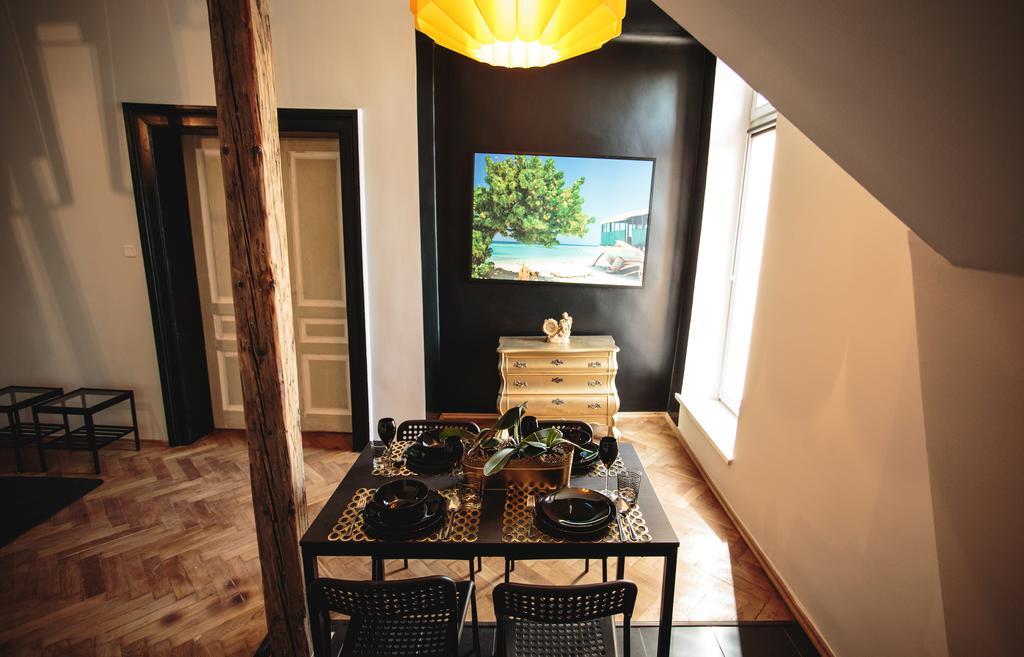 Boutique Apartments - City Center - The Main Market Square Krakow Bagian luar foto